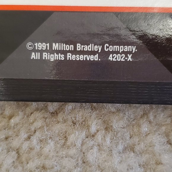 - Vintage 1991 Showdown Yahtzee Board Game Replacement oard - Picture 2 of 6